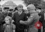 Immagine di Esame dei documenti Wiesbaden Germania, 1946, secondo 20 filmato di repertorio 65675070610
