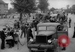 Immagine di Esame dei documenti Wiesbaden Germania, 1946, secondo 53 filmato di repertorio 65675070610