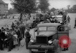 Immagine di Esame dei documenti Wiesbaden Germania, 1946, secondo 60 filmato di repertorio 65675070610