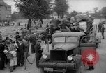 Immagine di Esame dei documenti Wiesbaden Germania, 1946, secondo 62 filmato di repertorio 65675070610