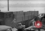 Immagine di Esame dei documenti Wiesbaden Germania, 1946, secondo 22 filmato di repertorio 65675070611
