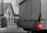 Immagine di British guardie militari La città di Bad Oeynhausen Germania, 1946, secondo 6 filmato di repertorio 65675070616