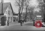 Immagine di British guardie militari La città di Bad Oeynhausen Germania, 1946, secondo 12 filmato di repertorio 65675070616