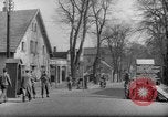 Immagine di British guardie militari La città di Bad Oeynhausen Germania, 1946, secondo 13 filmato di repertorio 65675070616