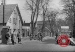 Immagine di British guardie militari La città di Bad Oeynhausen Germania, 1946, secondo 14 filmato di repertorio 65675070616