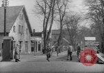 Immagine di British guardie militari La città di Bad Oeynhausen Germania, 1946, secondo 26 filmato di repertorio 65675070616