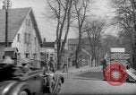 Immagine di British guardie militari La città di Bad Oeynhausen Germania, 1946, secondo 28 filmato di repertorio 65675070616