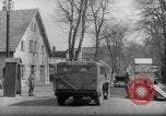 Immagine di British guardie militari La città di Bad Oeynhausen Germania, 1946, secondo 32 filmato di repertorio 65675070616