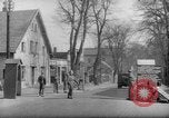 Immagine di British guardie militari La città di Bad Oeynhausen Germania, 1946, secondo 37 filmato di repertorio 65675070616
