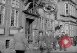 Image bâtiments du 15ème siècle de Hamlin Hamlin Allemagne, 1946, de la seconde 14 séquences d'archives historiques vidéo 65675070618