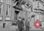 Image bâtiments du 15ème siècle de Hamlin Hamlin Allemagne, 1946, de la seconde 24 séquences d'archives historiques vidéo 65675070618