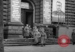 Standbild russischen Sitz Dresden Deutschland, 1946, aus Sekunde 29 historischem Filmmaterial Videoclip 65675070620