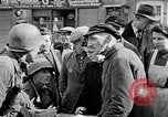 Immagine di Tedeschi a Monaco durante l'occupazione Monaco Germania, 1946, secondo 8 filmato di repertorio 65675070624