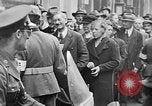 Immagine di Tedeschi a Monaco durante l'occupazione Monaco Germania, 1946, secondo 21 filmato di repertorio 65675070624