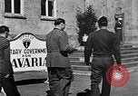Immagine di Tedeschi a Monaco durante l'occupazione Monaco Germania, 1946, secondo 24 filmato di repertorio 65675070624