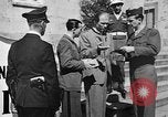 Immagine di Tedeschi a Monaco durante l'occupazione Monaco Germania, 1946, secondo 44 filmato di repertorio 65675070624