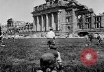 Immagine di Tedeschi a Monaco durante l'occupazione Monaco Germania, 1946, secondo 51 filmato di repertorio 65675070624