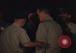 Immagine di Lyndon Baines Johnson alla base di Korat Della Thailandia, 1967, secondo 24 filmato di repertorio 65675070629