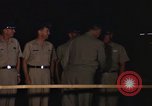 Immagine di Lyndon Baines Johnson alla base di Korat Della Thailandia, 1967, secondo 48 filmato di repertorio 65675070629