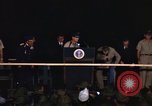 Immagine di Lyndon Baines Johnson alla base di Korat Della Thailandia, 1967, secondo 54 filmato di repertorio 65675070629