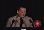 Immagine di Discorso di Lyndon Baines Johnson alla base di Korat Della Thailandia, 1967, secondo 5 filmato di repertorio 65675070630