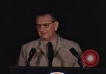 Immagine di Discorso di Lyndon Baines Johnson alla base di Korat Della Thailandia, 1967, secondo 9 filmato di repertorio 65675070630