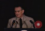 Immagine di Discorso di Lyndon Baines Johnson alla base di Korat Della Thailandia, 1967, secondo 10 filmato di repertorio 65675070630