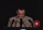 Immagine di Discorso di Lyndon Baines Johnson alla base di Korat Della Thailandia, 1967, secondo 18 filmato di repertorio 65675070630