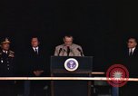 Immagine di Discorso di Lyndon Baines Johnson alla base di Korat Della Thailandia, 1967, secondo 59 filmato di repertorio 65675070630