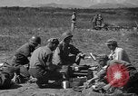 Standbild paratroop Invasion der Corregidor Mindoro (Philippinen), 1945, aus Sekunde 7 historischem Filmmaterial Videoclip 65675070642