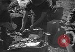 Standbild paratroop Invasion der Corregidor Mindoro (Philippinen), 1945, aus Sekunde 19 historischem Filmmaterial Videoclip 65675070642