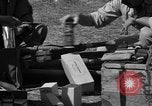 Standbild paratroop Invasion der Corregidor Mindoro (Philippinen), 1945, aus Sekunde 25 historischem Filmmaterial Videoclip 65675070642