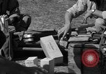 Standbild paratroop Invasion der Corregidor Mindoro (Philippinen), 1945, aus Sekunde 26 historischem Filmmaterial Videoclip 65675070642