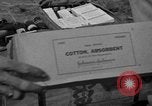 Standbild paratroop Invasion der Corregidor Mindoro (Philippinen), 1945, aus Sekunde 54 historischem Filmmaterial Videoclip 65675070642