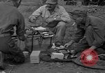 Standbild paratroop Invasion der Corregidor Mindoro (Philippinen), 1945, aus Sekunde 58 historischem Filmmaterial Videoclip 65675070642