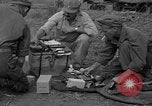 Standbild paratroop Invasion der Corregidor Mindoro (Philippinen), 1945, aus Sekunde 59 historischem Filmmaterial Videoclip 65675070642