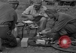 Standbild paratroop Invasion der Corregidor Mindoro (Philippinen), 1945, aus Sekunde 61 historischem Filmmaterial Videoclip 65675070642