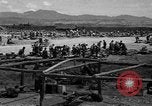 Immagine di Paratroop invasione Mindoro Filippine, 1945, secondo 15 filmato di repertorio 65675070643