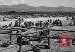 Immagine di Paratroop invasione Mindoro Filippine, 1945, secondo 17 filmato di repertorio 65675070643
