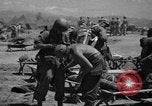 Immagine di Paratroop invasione Mindoro Filippine, 1945, secondo 23 filmato di repertorio 65675070643
