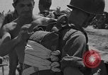 Immagine di Paratroop invasione Mindoro Filippine, 1945, secondo 37 filmato di repertorio 65675070643