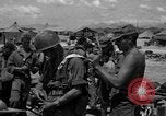 Immagine di Paratroop invasione Mindoro Filippine, 1945, secondo 56 filmato di repertorio 65675070643