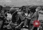 Immagine di Paratroop invasione Mindoro Filippine, 1945, secondo 59 filmato di repertorio 65675070643