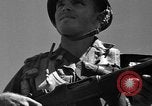 Standbild Fallschirmjäger Invasion der Corregidor Mindoro (Philippinen), 1945, aus Sekunde 29 historischem Filmmaterial Videoclip 65675070645