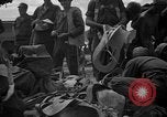 Standbild Fallschirmjäger Invasion der Corregidor Mindoro (Philippinen), 1945, aus Sekunde 47 historischem Filmmaterial Videoclip 65675070645