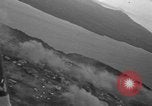 Standbild paratroop Invasion Corregidor Island Philippinen, 1945, aus Sekunde 24 historischem Filmmaterial Videoclip 65675070646