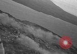Standbild paratroop Invasion Corregidor Island Philippinen, 1945, aus Sekunde 25 historischem Filmmaterial Videoclip 65675070646