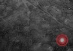 Standbild paratroop Invasion Corregidor Island Philippinen, 1945, aus Sekunde 47 historischem Filmmaterial Videoclip 65675070646