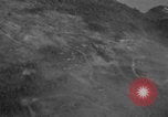 Standbild paratroop Invasion Corregidor Island Philippinen, 1945, aus Sekunde 52 historischem Filmmaterial Videoclip 65675070646