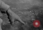Standbild paratroop Invasion Corregidor Island Philippinen, 1945, aus Sekunde 59 historischem Filmmaterial Videoclip 65675070646